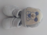Immagine cappello e scarpine coniglietto cuore