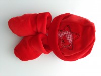 Immagine cappello e scarpine orso stella e cappello