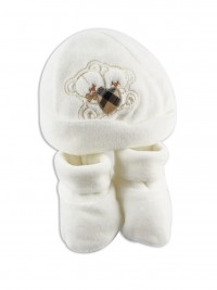 Immagine cappello e scarpine ciniglia abbraccio