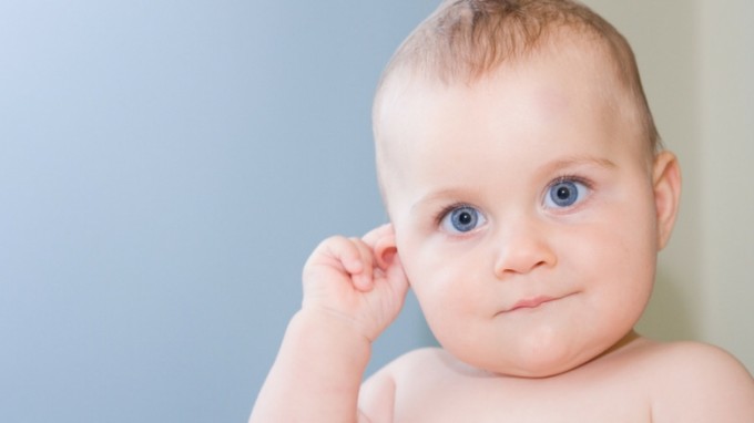 Quando iniziare a dare acqua ai neonati?