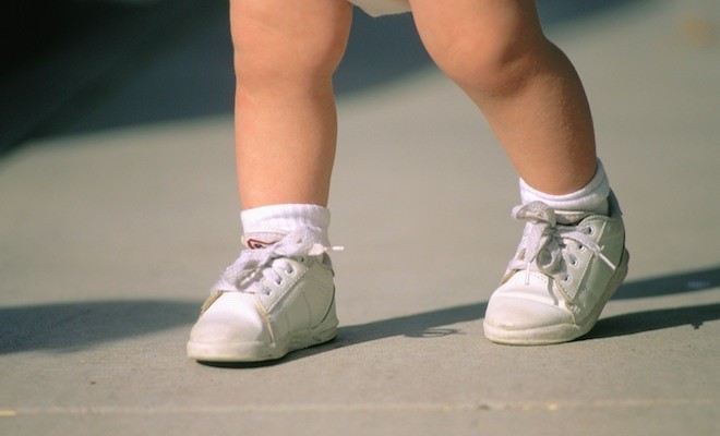 Le prime scarpette di un neonato?Ecco quando e come sceglierle