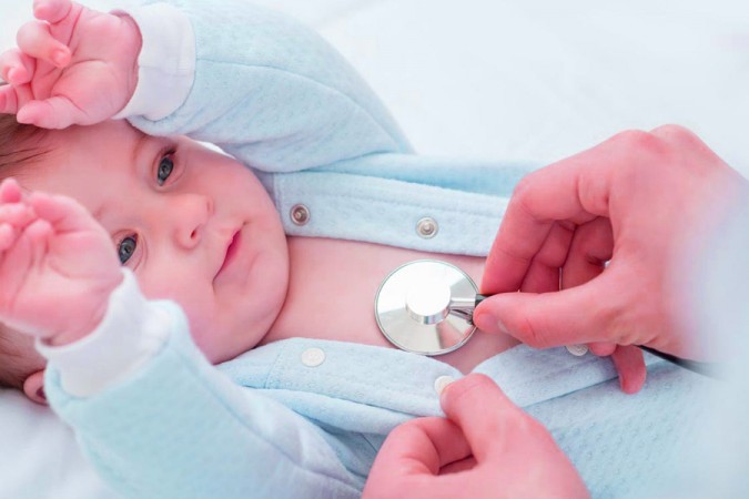 Dopo la nascita come curare il cordone ombelicale