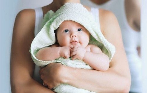 Accappatoio e body. Perché usarli e come sceglierli senza sbagliare Accappatoio e body. Perché usarli e come sceglierli