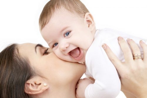 Quando incominciano a sorridere i neonati? Tutto quello che ancora non sapevate
Quando incominciano a sorridere i neonati?