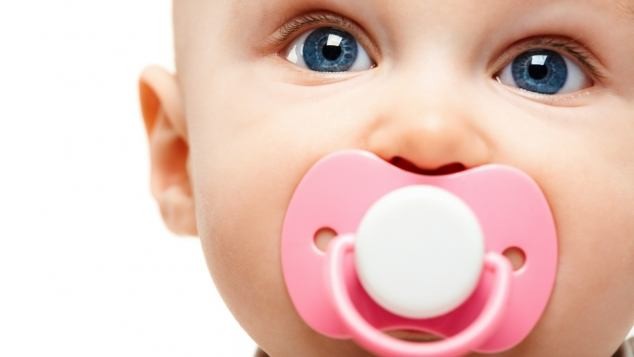 Il ciuccio: abbandonarlo è molto difficile per i neonati