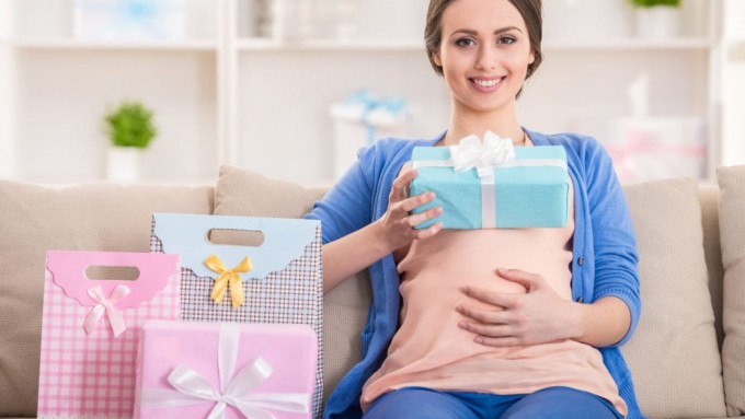 Perché è importante che il papà faccia un regalo alla neomamma?