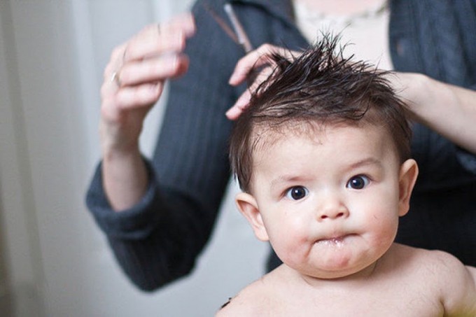 I capelli dei bebè non sono uguali a quelli degli adulti
I capelli del neonato non sono uguali a quelli degli adulti
